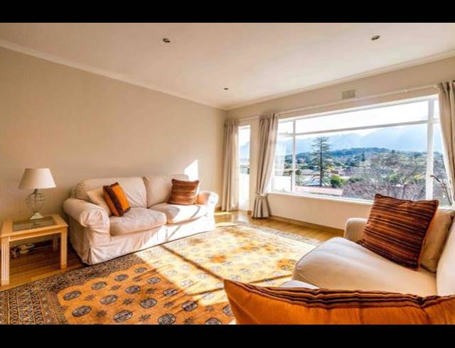 2 BEDROOM APARTMENT RENTED IN WYNBERG UPPER
